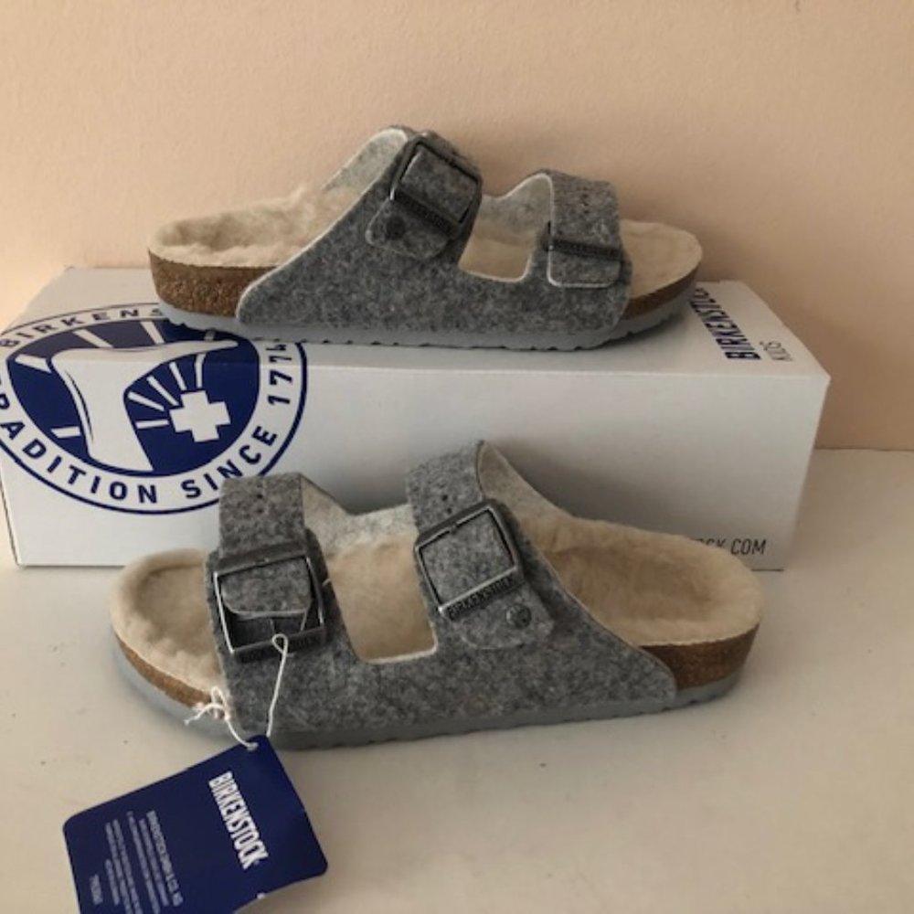 BIRKENSTOCK Arizona Rivet comfortable Sandal for boy or girl. Size: 1, 1.5 - Picture 5 of 13